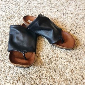 Kenziee Leather Thong Sandals by Steve Madden